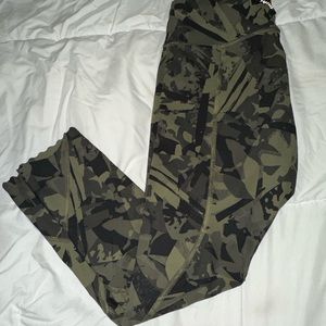 Camo Lululemon leggings
